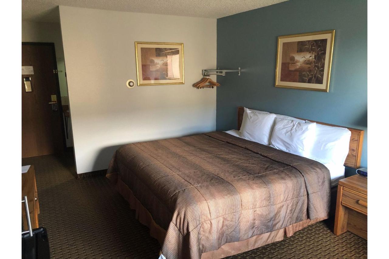 Oyo Hotel Glendive - Yellowstone River Extérieur photo
