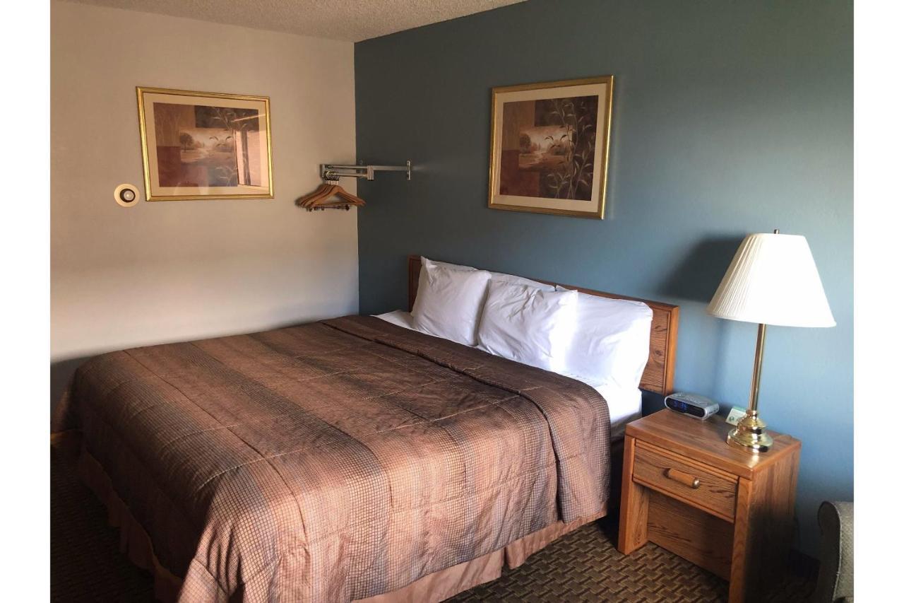 Oyo Hotel Glendive - Yellowstone River Extérieur photo