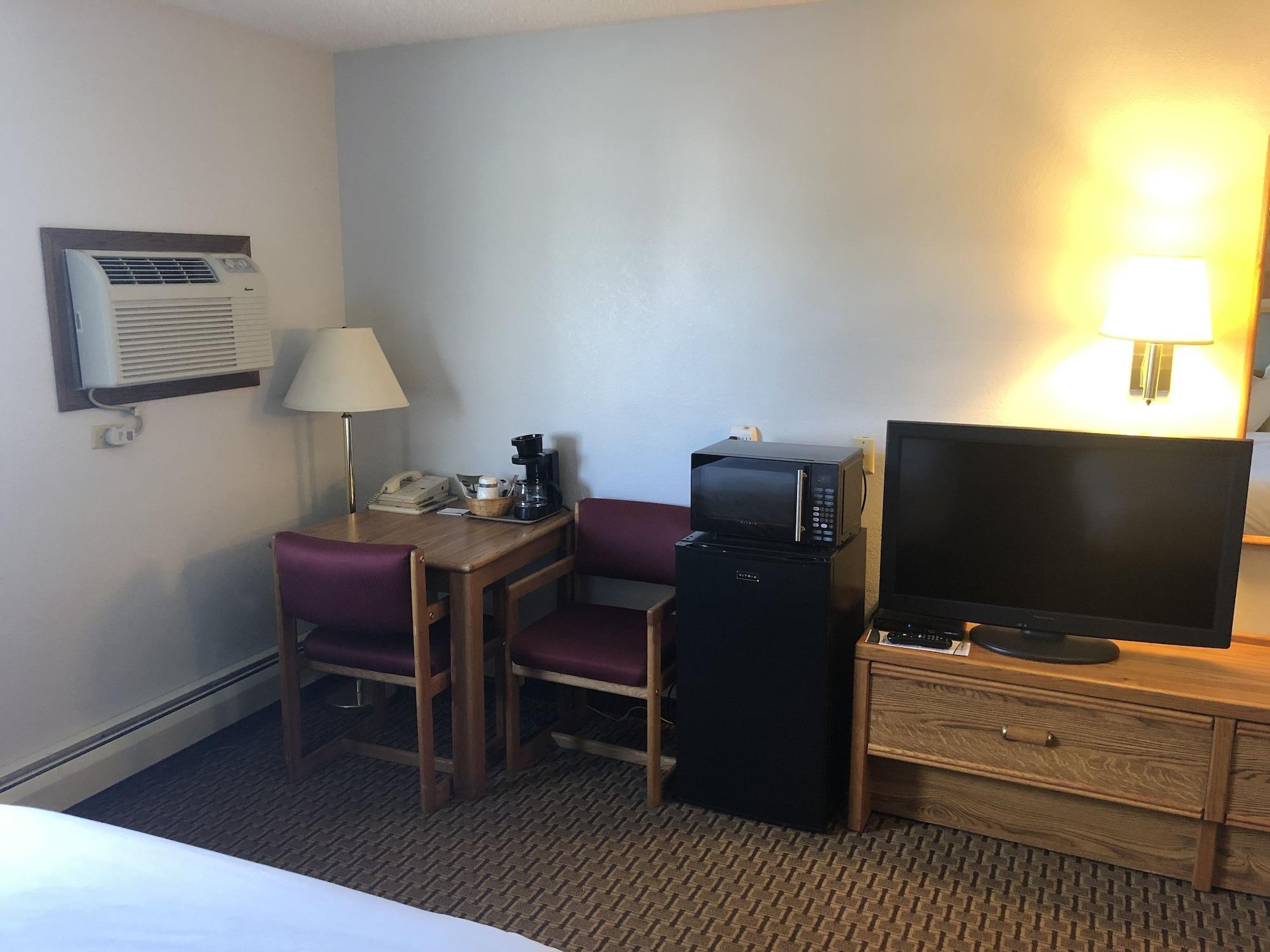 Oyo Hotel Glendive - Yellowstone River Extérieur photo