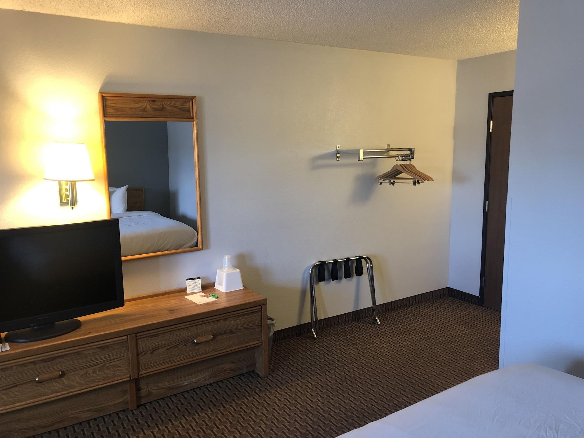 Oyo Hotel Glendive - Yellowstone River Extérieur photo