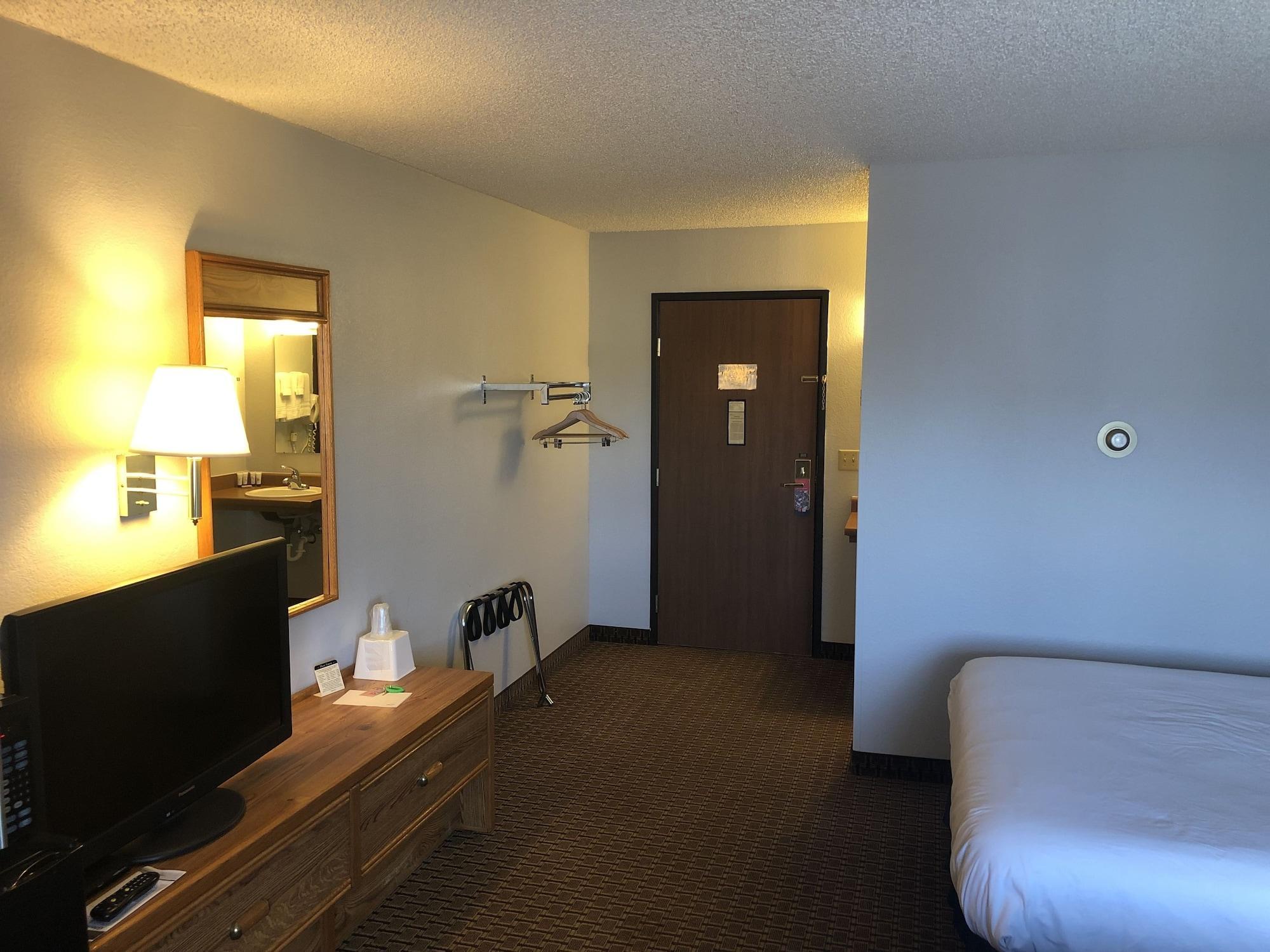Oyo Hotel Glendive - Yellowstone River Extérieur photo